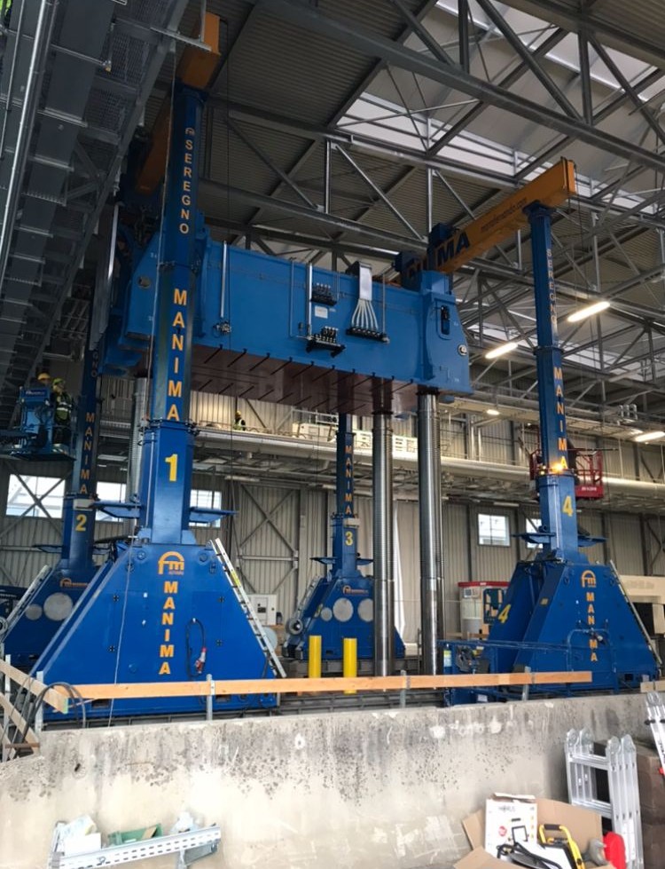 noleggio cavallette idrauliche