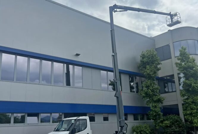 dt-truck-25_hero_verticale_012