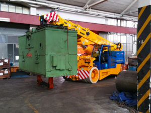 smontaggio pressa industriale