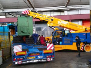 smontaggio pressa industriale