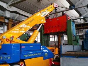 smontaggio pressa industriale